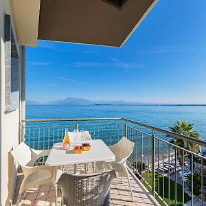 2* Lejlighedshotel Residenza Miralago By Wonderful Italy